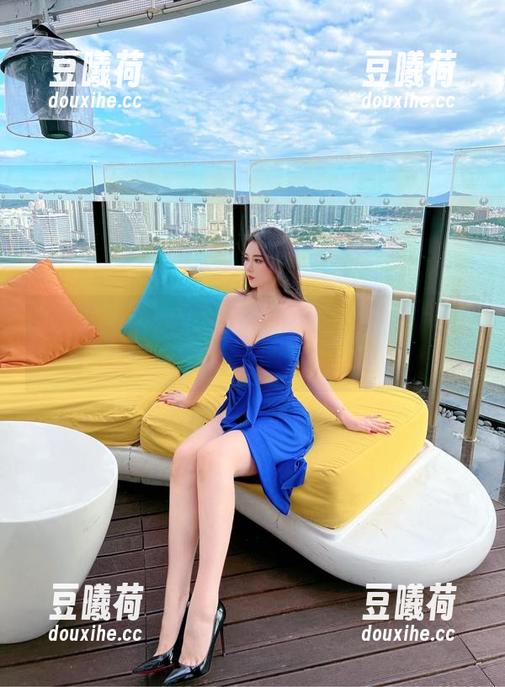 120斤的小王同学 微密圈 - 120斤的小王同学和她的蕾丝兔女郎资源,让你想象力飞奔。