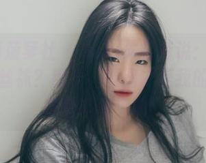 BoLoli菠萝社 - Suki朱忆音说：你以为我只有丝袜？错了，原图才是我的武器！更新带你见识！