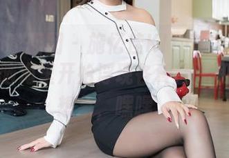 Feilin嗲囡囡 - 施忆佳KITTY的体操服美图，脑海里开始浮现各种翻滚和弯曲的想象，嘿嘿。