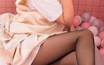 Feilin嗲囡囡 - 你见过浴缸私拍吗？陈雅漫VICKY的这组图片看了让人想入非非。