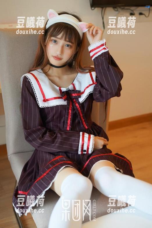 GIRLT果团网-王婉悠 GIRLT果团网 - 新一波王婉悠美图,少女感上升,她的眼神让我一直在想:这到底是天真还是“狐狸精”?