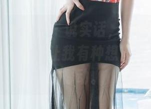 HuaYang花漾 - 说实话，娜露selena的全套制服作品让我有种想“一探究竟”的悸动。