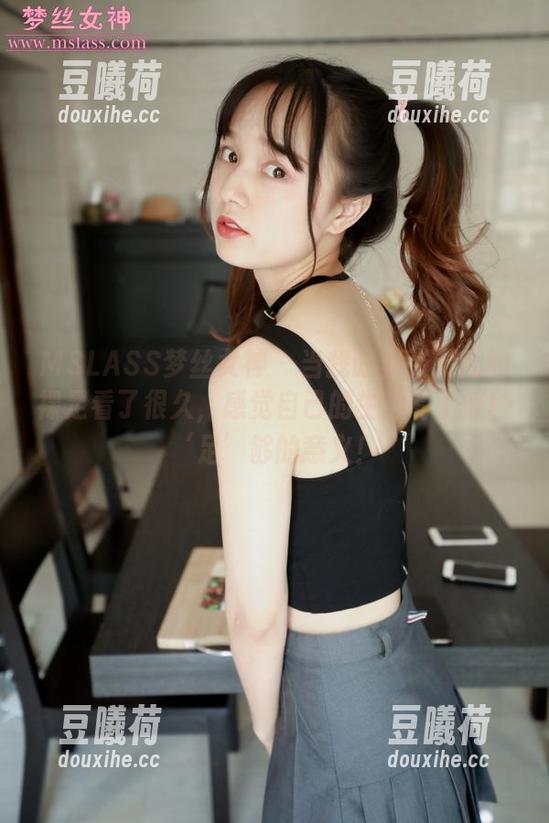 MSLASS梦丝女神 - 当我盯着张灵儿的裸足看了很久，感觉自己的生活有了某种‘足’够的意义！