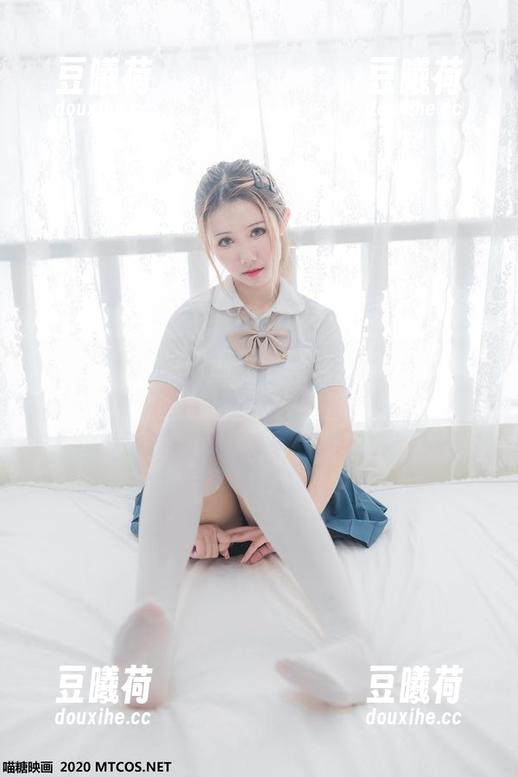 就你？，喵糖映画黑丝制服美女的照片完全能让你失去理智。