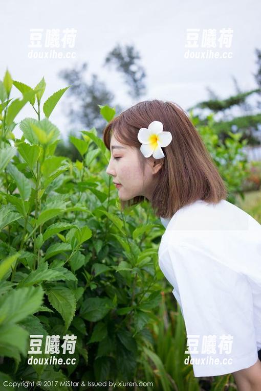 MiStar魅妍社 - 免费Mara酱美脚套图，脑海里闪过千百种可能，但都是天马行空的想象…