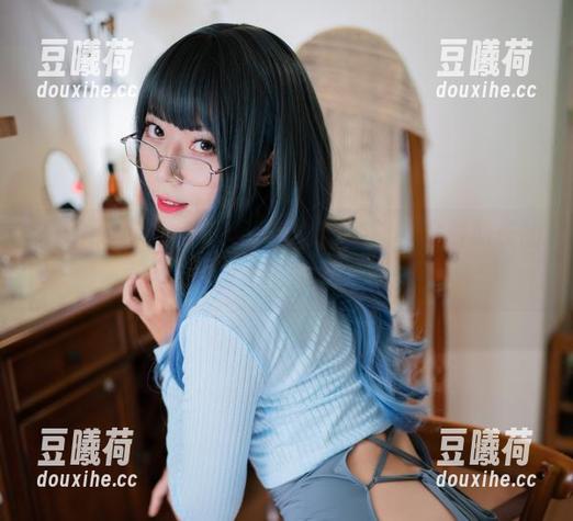 Money冷冷的新作：水手服套图，穿着船长的逆袭算不算冒险？