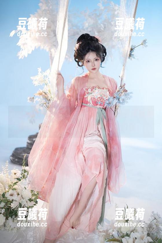 Natsuko夏夏子的吉他妹妹，原图揭秘她的绝妙气质，别说我没提醒你们哦。