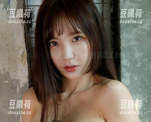 Seoyool(서율)的最新图集：白色搭配是我的人生信条！