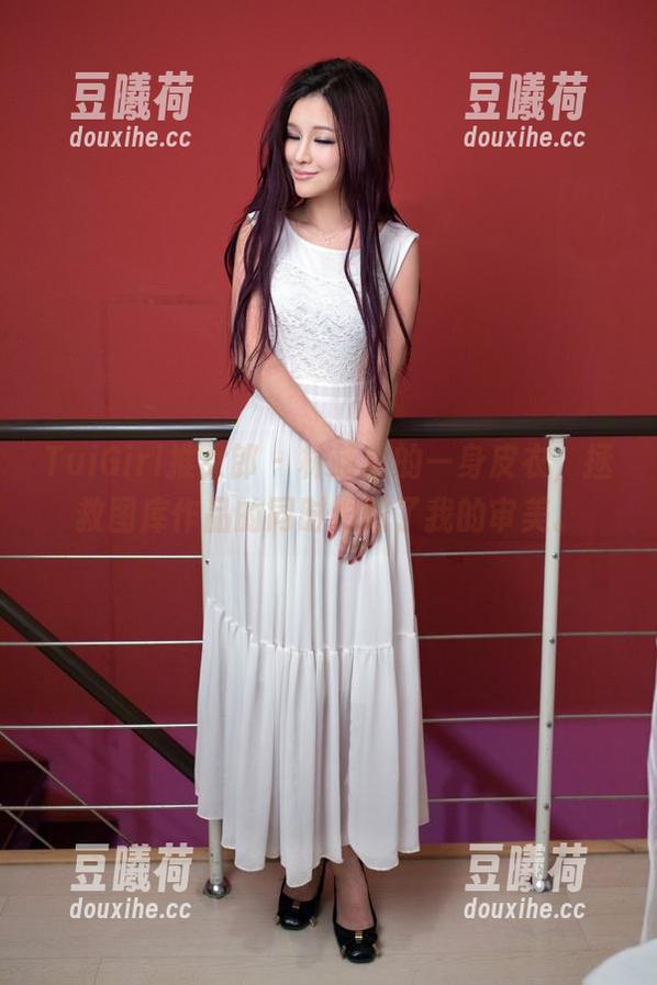 TuiGirl推女郎 - 林萌萌的一身皮衣，拯救图库作品的同时也救了我的审美。
