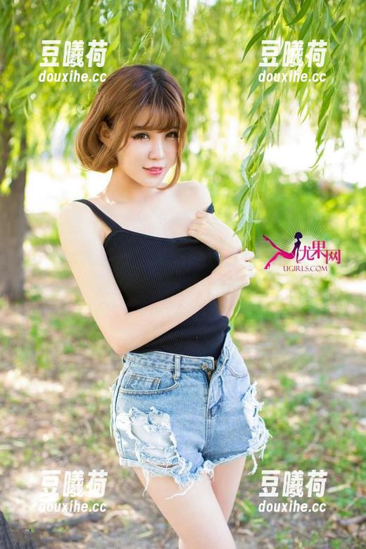 UGirls尤果网 - 王语纯黑白作品集：这不是单调，这是个性啊！