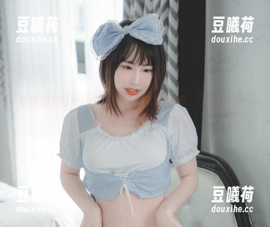 眼睛瞄向Uhye(이유혜)的JK作品集，下载它吧，朋克风也没那么复杂啊。