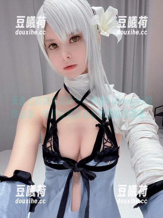 天台上的时光流转——看看Vinnegal的作品集，能不能找到点有意思的资源呢。