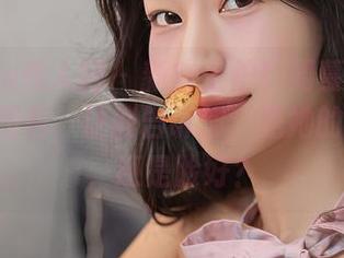 Xiuren秀人网 - 新鲜出炉！周慕汐baby眼镜图包，让我告诉你：是她的眼镜好，还是脸好？