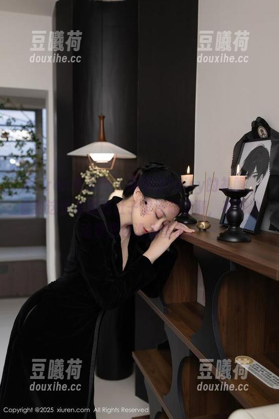 Xiuren秀人网 - 周慕汐fairy的礼服，看到这张美图我肚子里泛起涟漪，有些冲动要把它设为壁纸。
