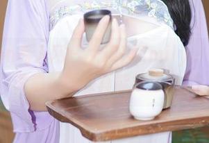Xiuren秀人网 - 大琪琪Emily，油亮的诱惑，图集真能撩拨吧？