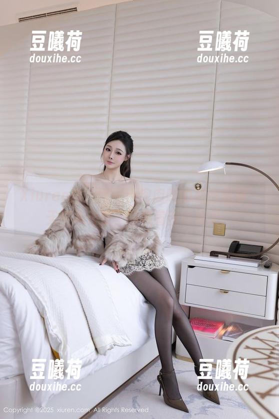 Xiuren秀人网 - 小肉肉咪的私房美图，天使本天使，却藏着些小机灵。