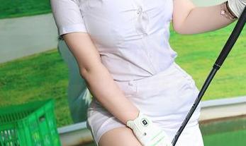 Xiuren秀人网 - 学姐的图包：林文文yooki又把我俘获了！