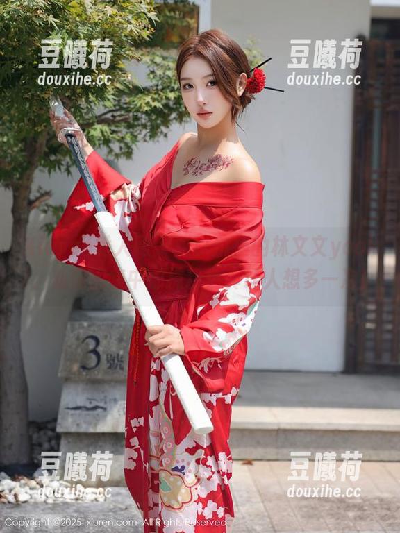 Xiuren秀人网-林文文yooki Xiuren秀人网 - 难以抗拒的林文文yooki,私房图集中那抹粉色真让人想多一次!