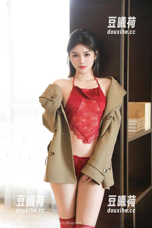 Xiuren秀人网 - 免费欣赏“梦心玥”的旗袍图集，真让人叹为观止，整个人都变得优雅了。