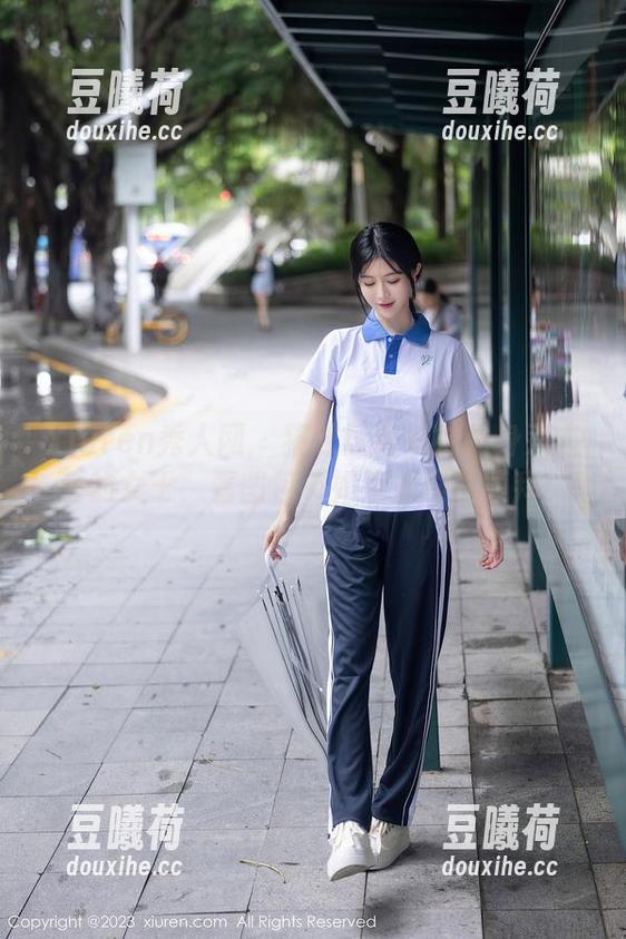 Xiuren秀人网 - 猫咪巨臀妹妹化身惹人爱的女王，看图包不如直接顶礼膜拜！