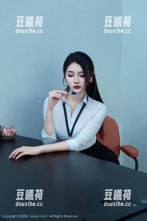 Xiuren秀人网 - 瑞莎Trista泳衣大作战！图库精选让你眼前一亮