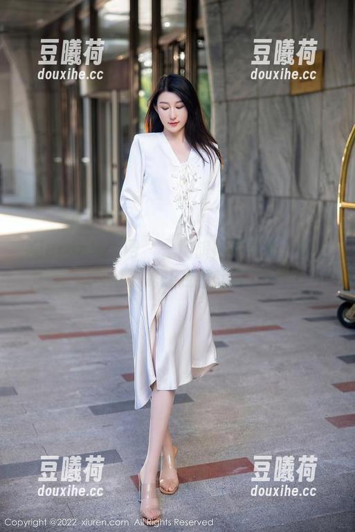 Xiuren秀人网 - 一场旗袍的表演，谢小蒽只需让我看就好