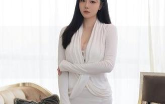 Xiuren秀人网 - 陈赞之，你的制服跟我无圣光的心情有得一拼！速来图片！