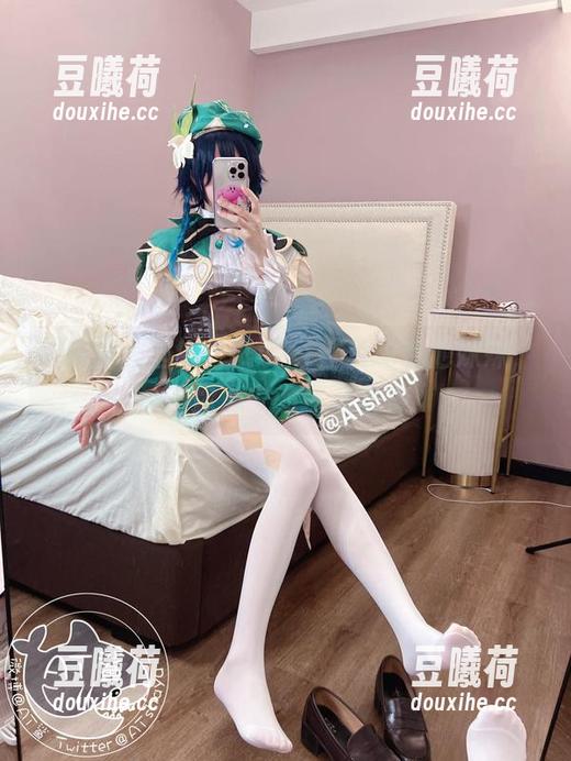 甩掉传统壁纸，试试at鲨鱼的吉他妹妹，做你心中的摇滚女神