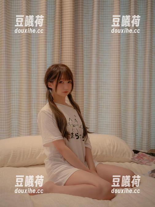 nagisa魔物喵的加藤惠合集，隐秘的诱惑和细腻的线条，哇，果然没让我失望！