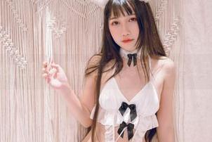 不呆猫的女王套图：下载之前先练习一百种女王的姿态！