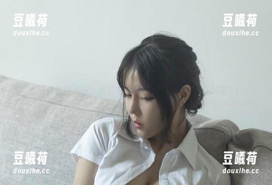 今汐的最新美图，居然是棉袜的对话！我说得不对吧？！