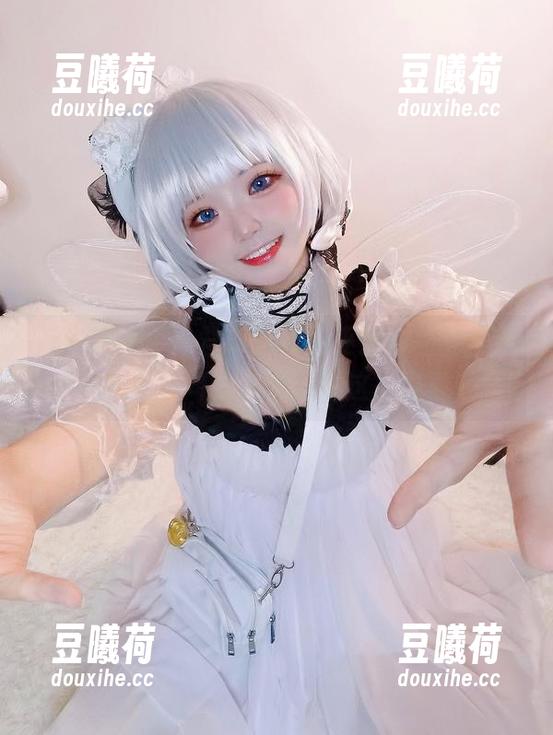 听说观看伊喵君_Nya的巫恋作品能提升运气？那我每天都要泡在这写真里了！
