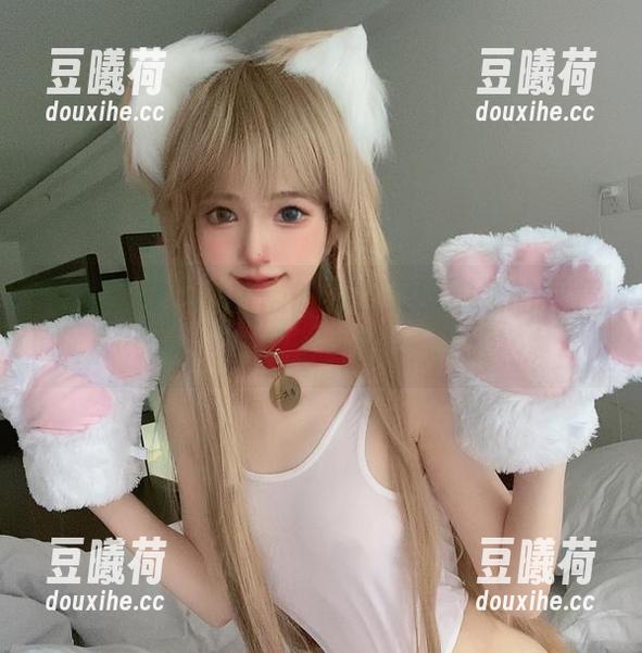 不用多说，倦倦喵的浴室美图满满的睡意分享在侧