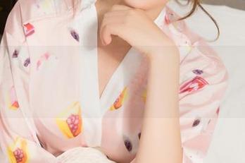 克拉女神 - 当丝袜遇到菲菲，最新原图保证让你忍俊不禁！
