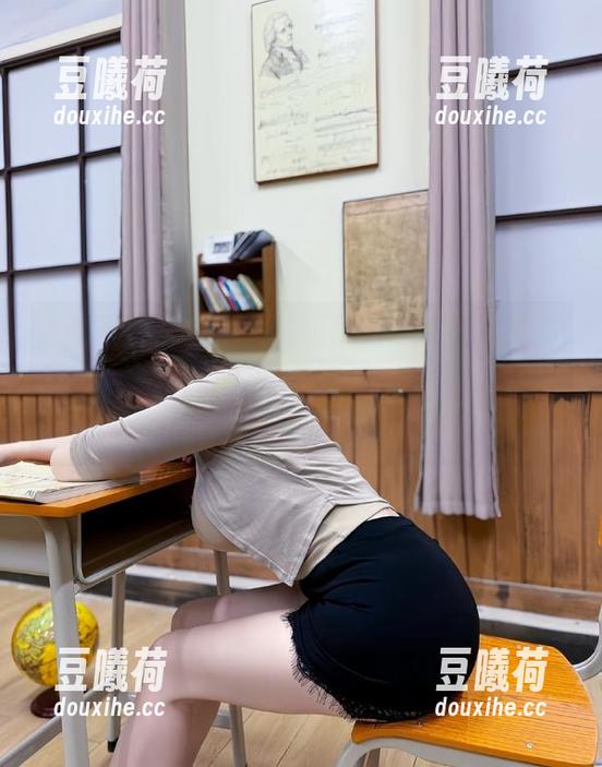可可西yyy 微密圈 - 写真时间!可可西yyy带你重温原图中的《秘密教学》,不仅仅是课堂笔记哦