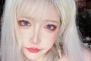 突如其来的“啾小妍”，连衣裙搭配免费写真，怎么越看越想再看？