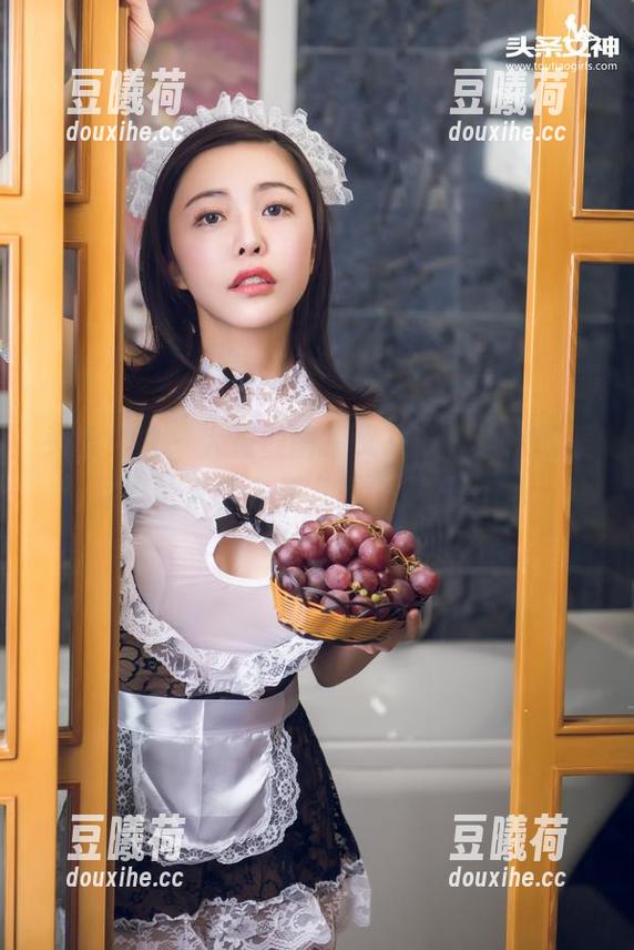 头条女神 - 大蜜蜜图集又来了，这次的美足真让人想多看几眼～更新ing！