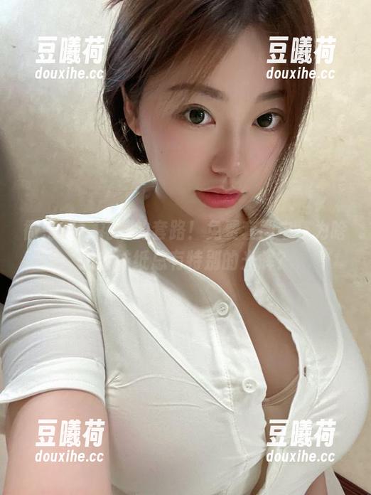 微密圈 - 花嫁的套路！免费套图中，为啥奶宝妹纸总有特别的光辉？