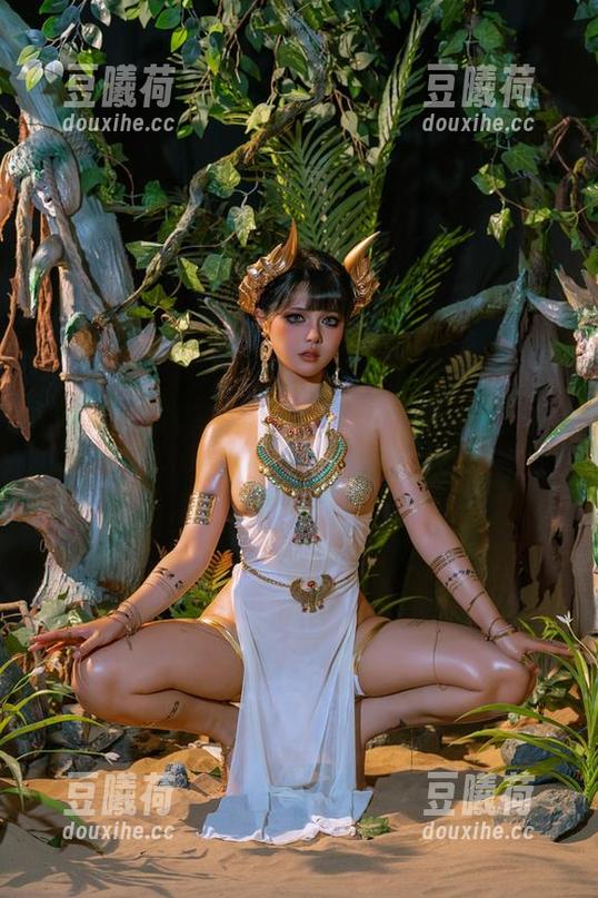 奶桃桃 奶桃桃与她的油画少女,一幅画的资源,是多少平庸无法企及的梦想?