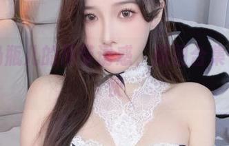 小小奶瓶儿的吊带诱惑，原图合集一睹为快