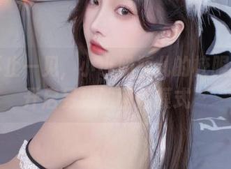 福利不止一见，小小奶瓶儿的校服图片，开启另类的回忆模式～