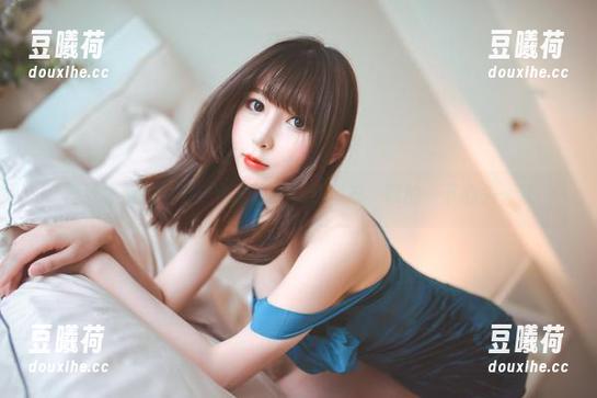 壁纸级别的俏皮！小酥酱穿女仆内衣，嗖的一下心头一紧