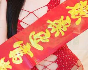 尤蜜荟 - 精选Carol周妍希夏天：风吹起的裙摆和夏日的喧嚣