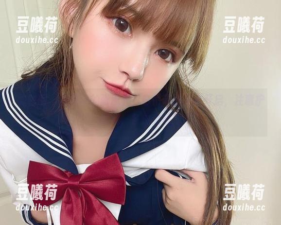 微密圈 - 美图中的张思允，白吊带袜革命开启，注意护眼哦，各位老哥！