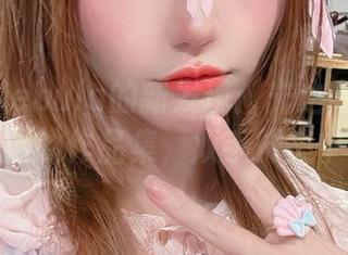 彩芸_Nebula的新发现：光之高扬斯卡娅的作品集，双手赞美中
