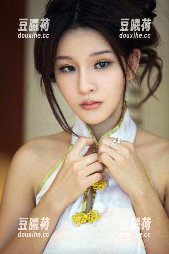 推女郎 - Lina的JK原图，有种让我想掀起裙子的冲动？绝对不止我一个人这样想吧。