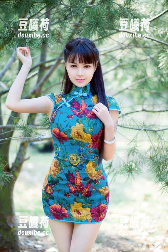 推女郎 - 定制写真界的奇迹：易阳和她的粉色调调