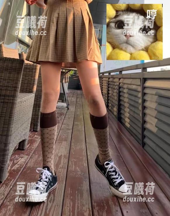 无敌哒小姨妈 微密圈 - 透过无敌哒小姨妈的定制牛仔裤,看到的不止是布料,更是态度吧。