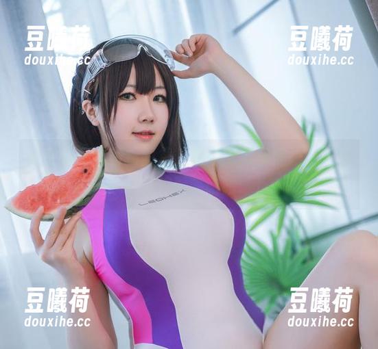 是本末末的最新图集，我忽然发现黑枪和女仆原来是绝配，哈哈哈！