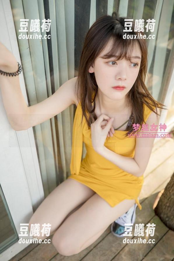 梦丝女神 - 不一样的美脚？看香萱的资源，你会想再看一遍。